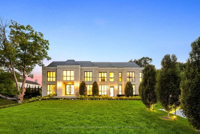 36 Waymar Heights Boulevard • Vaughan, ON photo 3