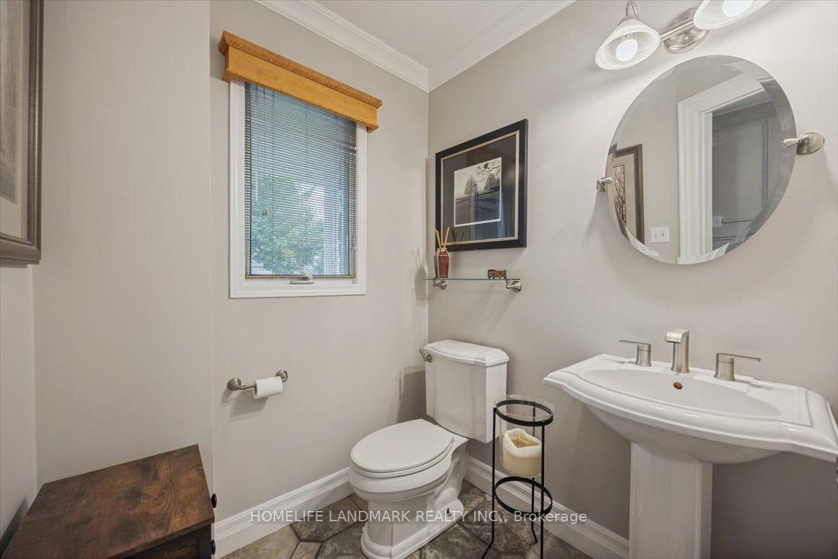 101 Noble Drive • Bradford West Gwillimbury, ON photo 6