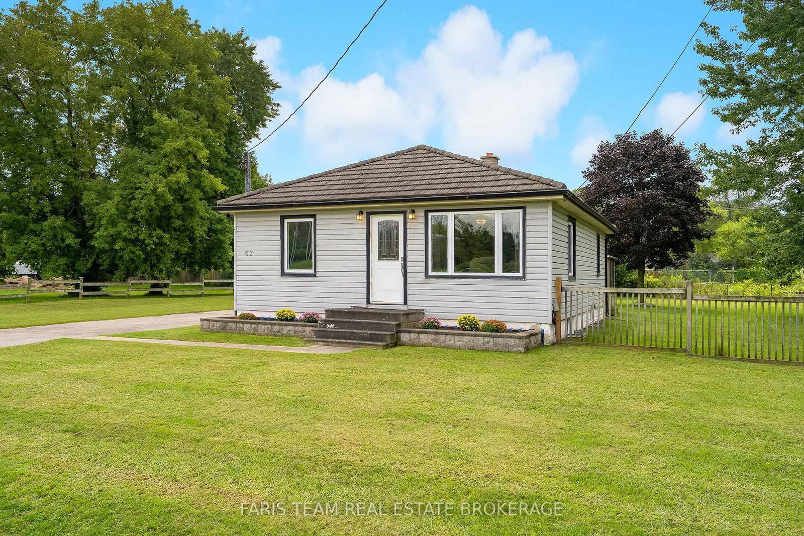62 Toll Road • East Gwillimbury, ON photo 1