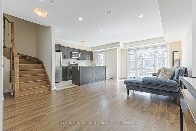 216 - 10 Dunshealth Way