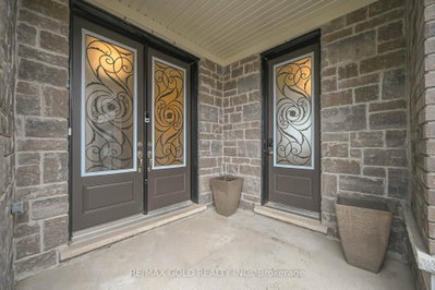 5 Elderberry Way • Adjala-Tosorontio, ON photo 3