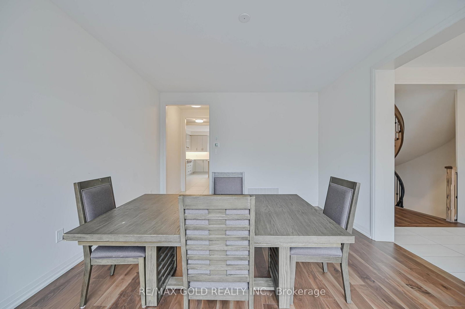 5 Elderberry Way • Adjala-Tosorontio, ON photo 8