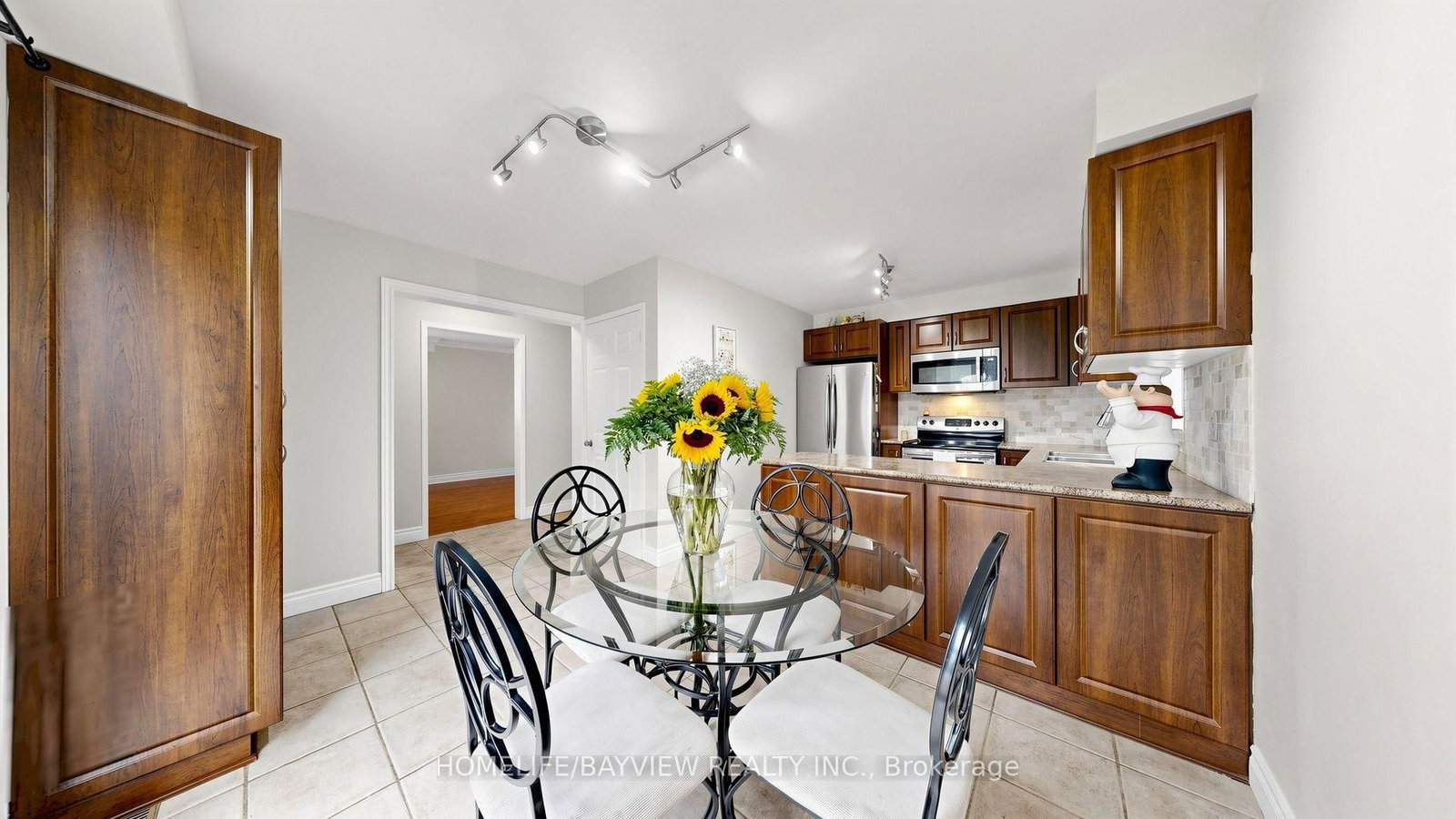 20 Doon Crescent • Georgina, ON photo 23