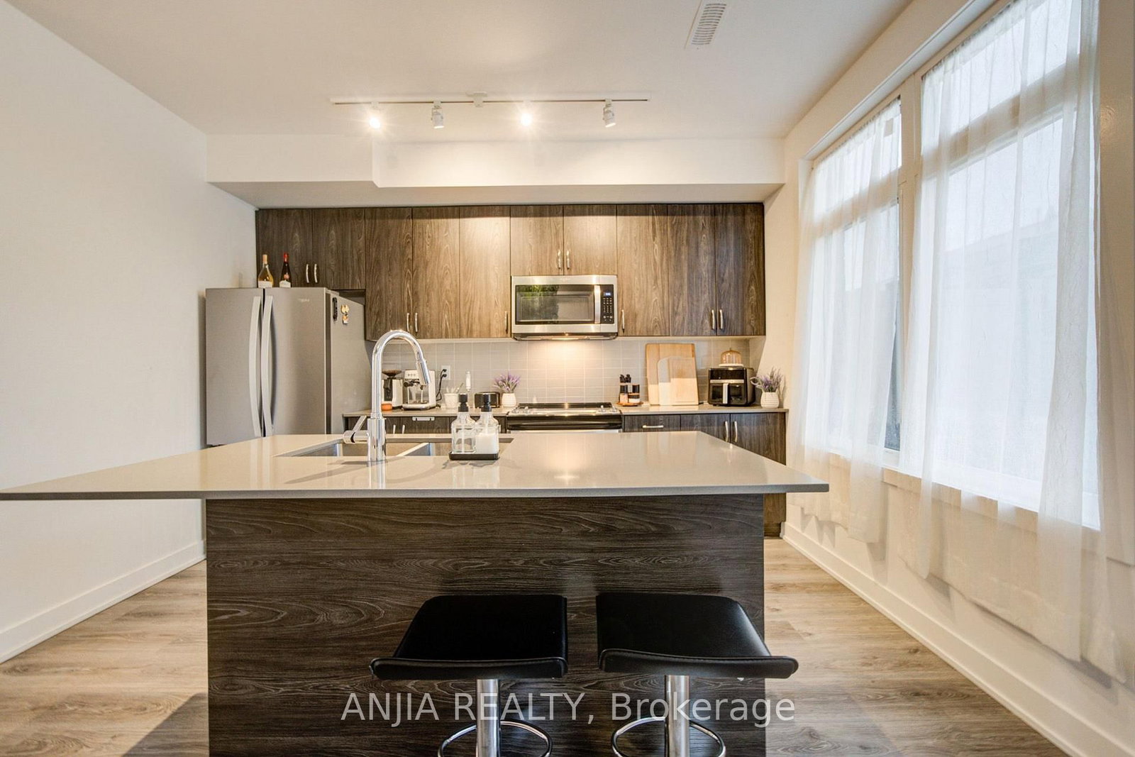 5448 Main Street • Whitchurch-Stouffville, ON photo 18