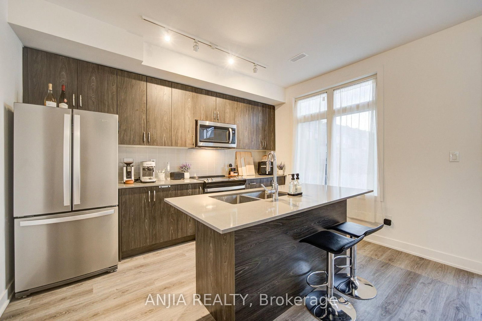 5448 Main Street • Whitchurch-Stouffville, ON photo 19