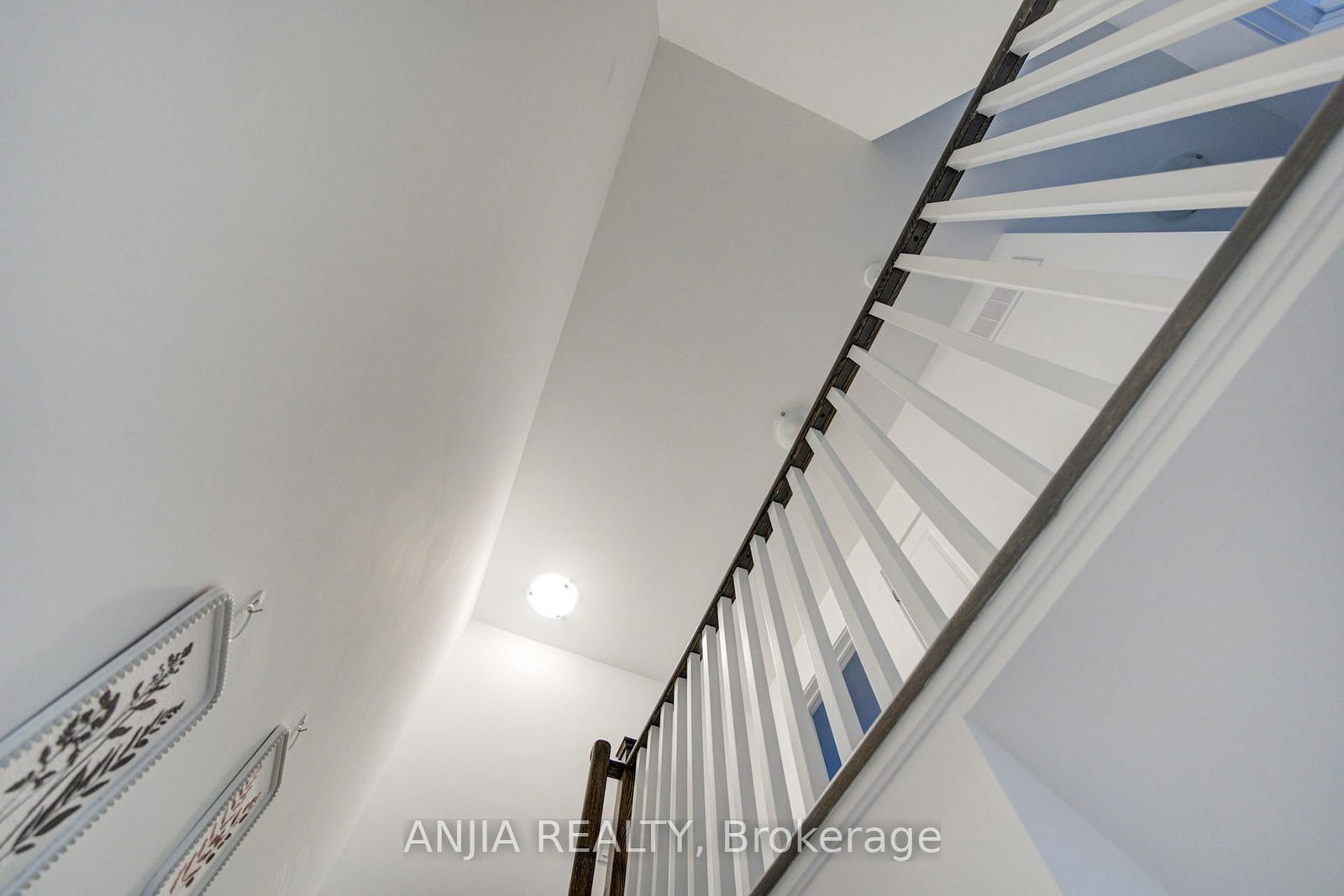 5448 Main Street • Whitchurch-Stouffville, ON photo 25