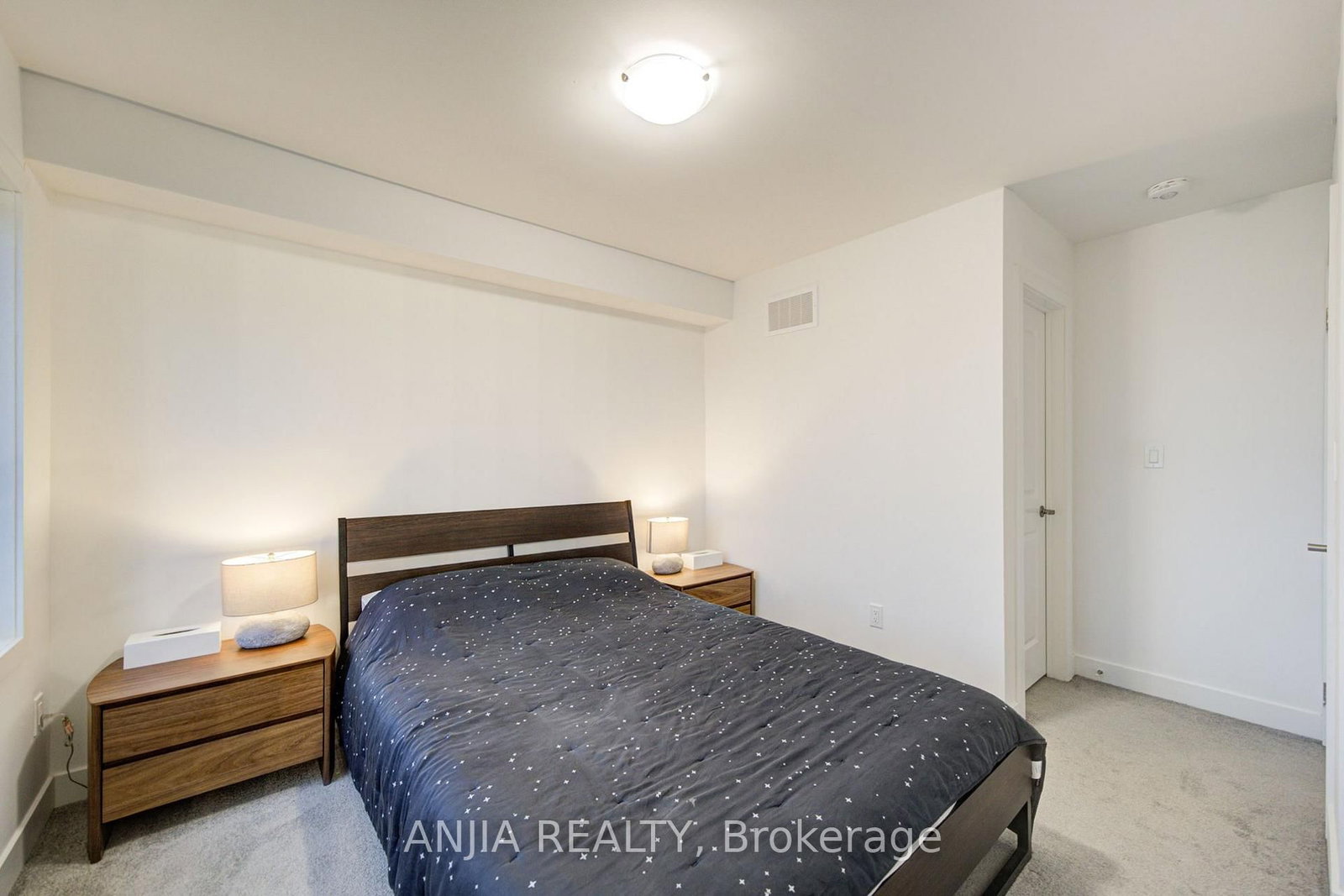 5448 Main Street • Whitchurch-Stouffville, ON photo 32