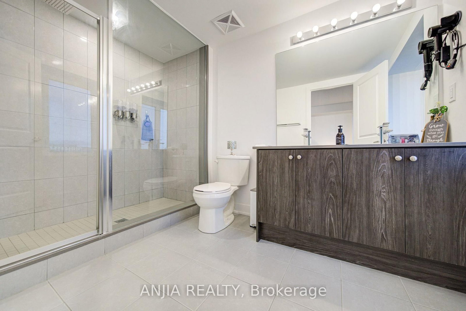 5448 Main Street • Whitchurch-Stouffville, ON photo 33