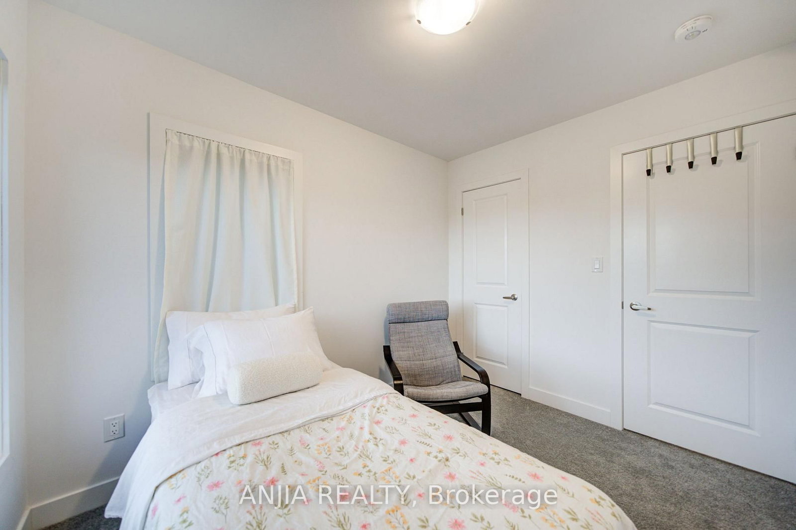 5448 Main Street • Whitchurch-Stouffville, ON photo 36