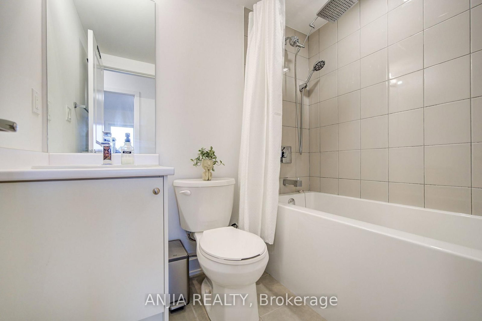 5448 Main Street • Whitchurch-Stouffville, ON photo 37