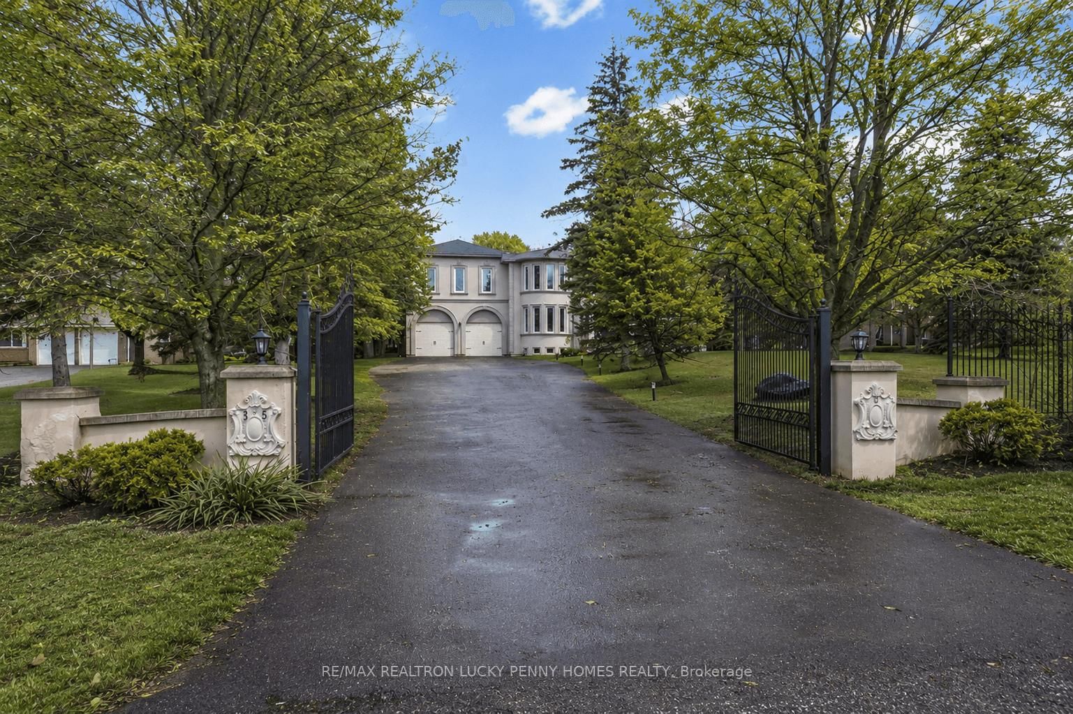 35 Cachet Parkway • Markham, ON photo 1