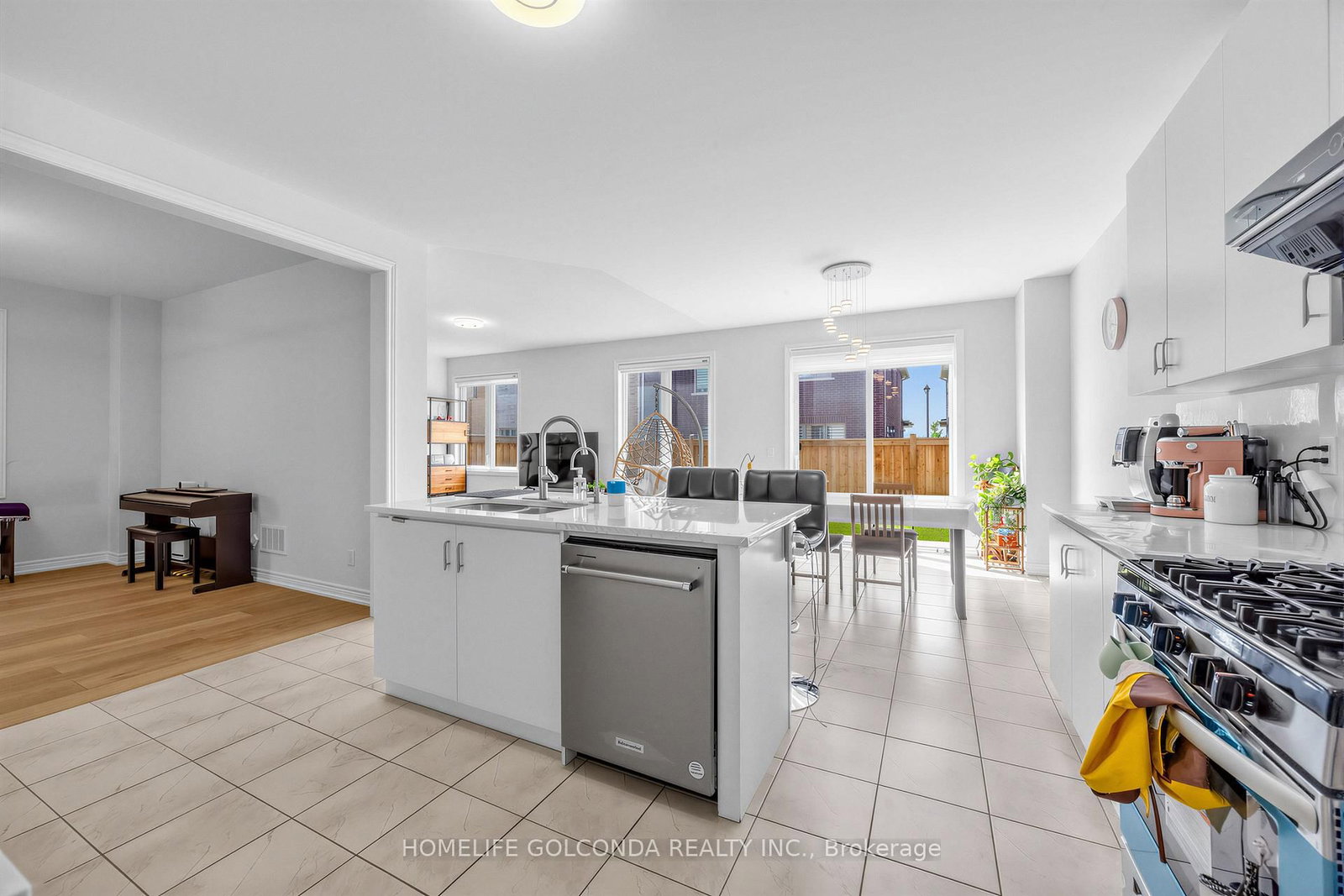 35 sprucedale Sprucedale Way • Whitchurch-Stouffville, ON photo 14