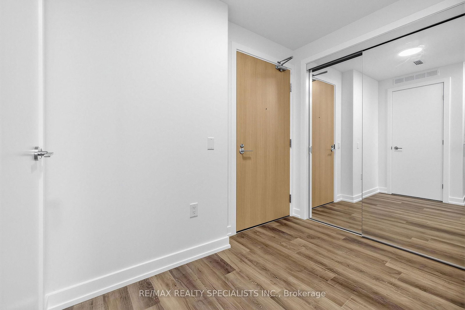 1506-21 Meadowdale Rd, Vaughan, view 3