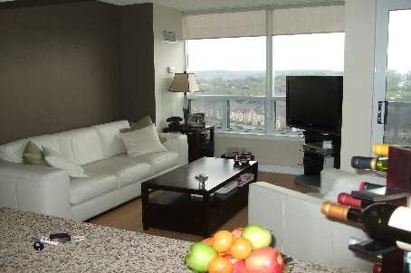 905 - 50 Disera Dr, Vaughan, L4J9E9 | Image 3