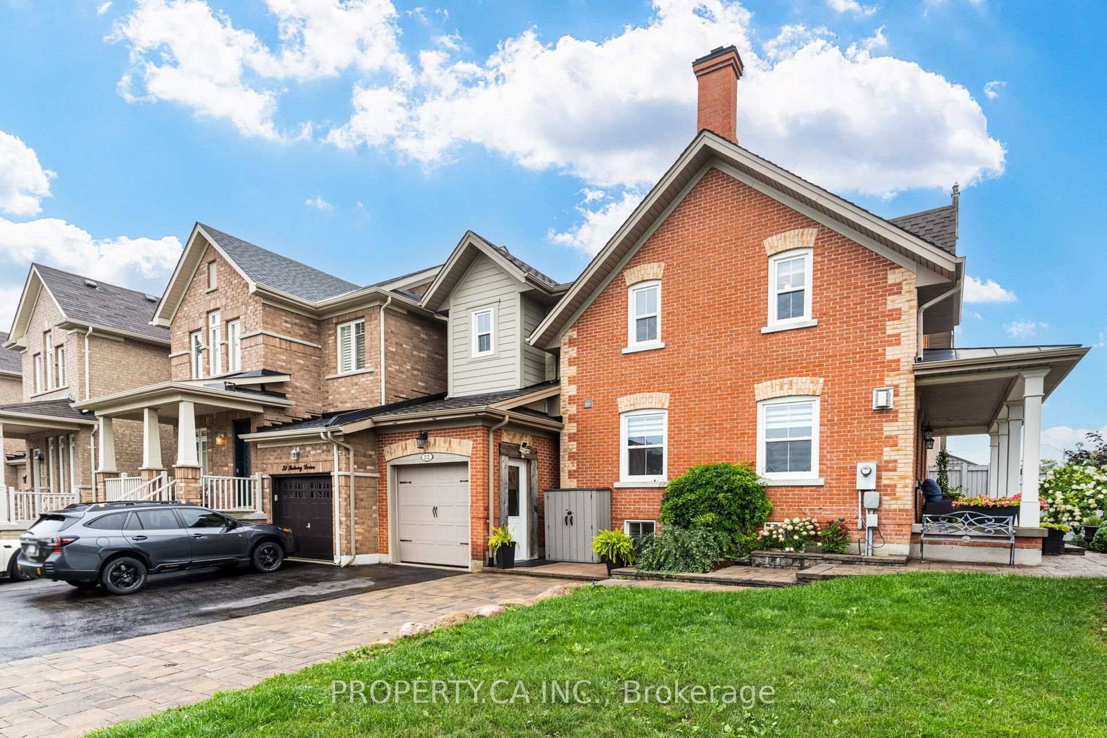 33 Betony Drive • Richmond Hill, ON photo 2