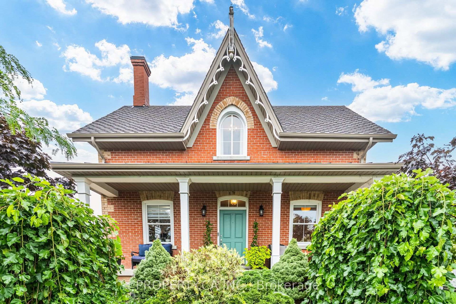 33 Betony Drive • Richmond Hill, ON photo 3