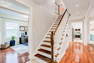 33 Betony Drive • Richmond Hill, ON photo 5