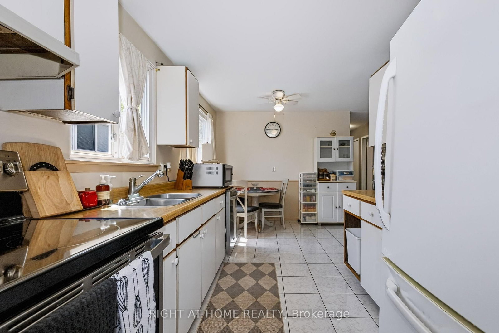 229 Britannia Avenue • Bradford West Gwillimbury, ON photo 9