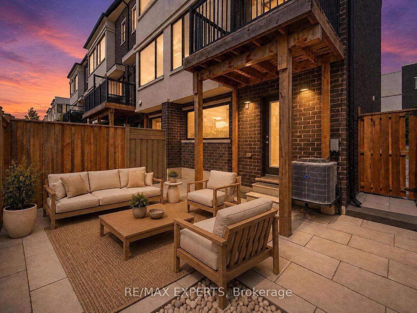 176 Sydney Circle • Vaughan, ON photo 3