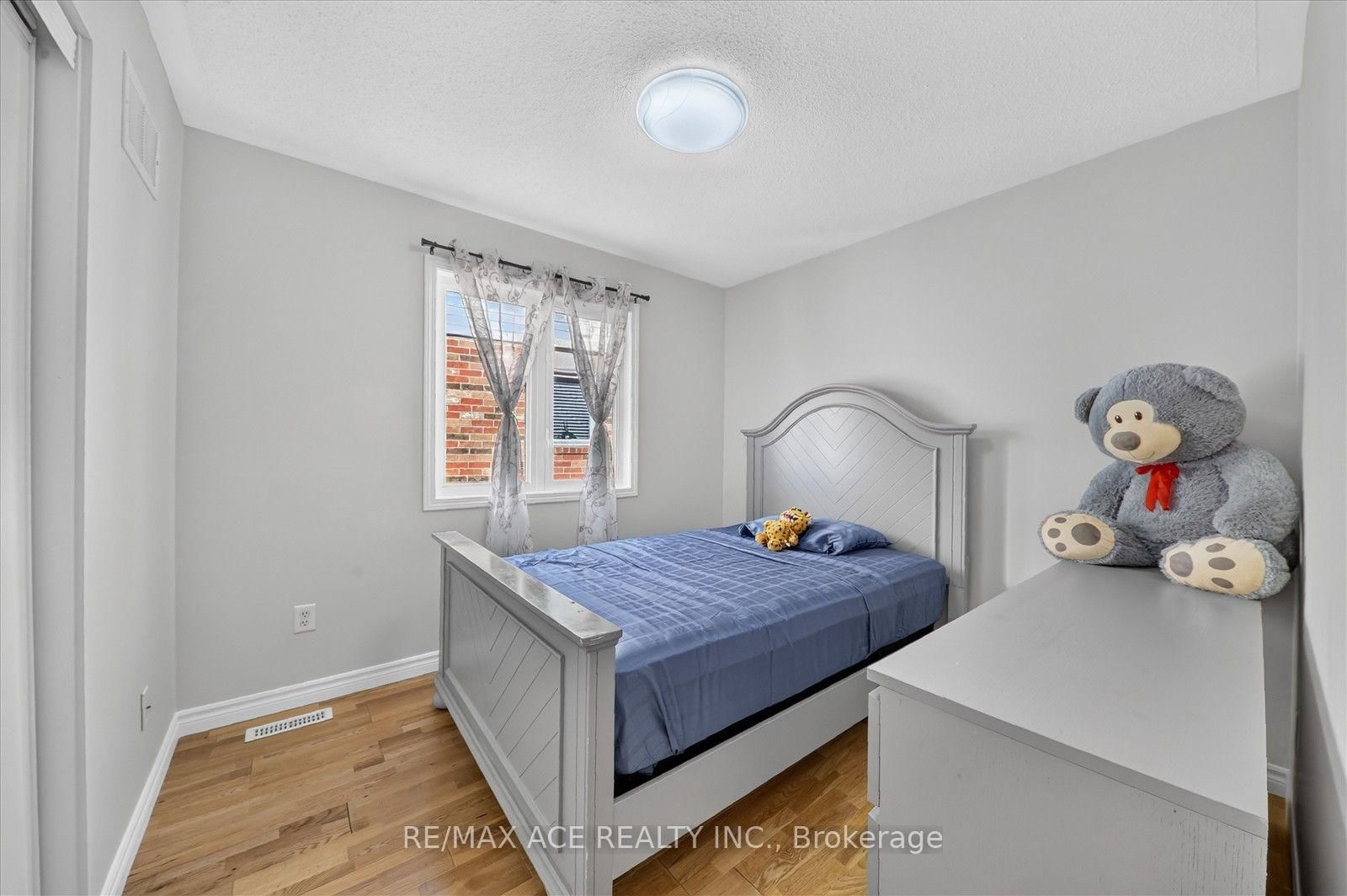 23 Harry Sanders Avenue • Whitchurch-Stouffville, ON photo 28