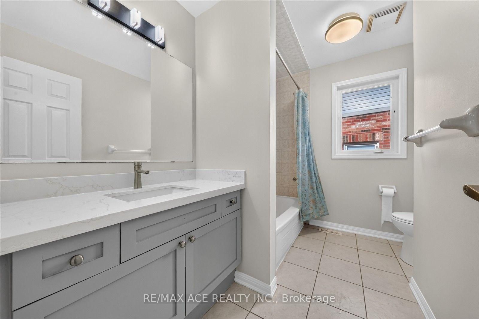 23 Harry Sanders Avenue • Whitchurch-Stouffville, ON photo 30