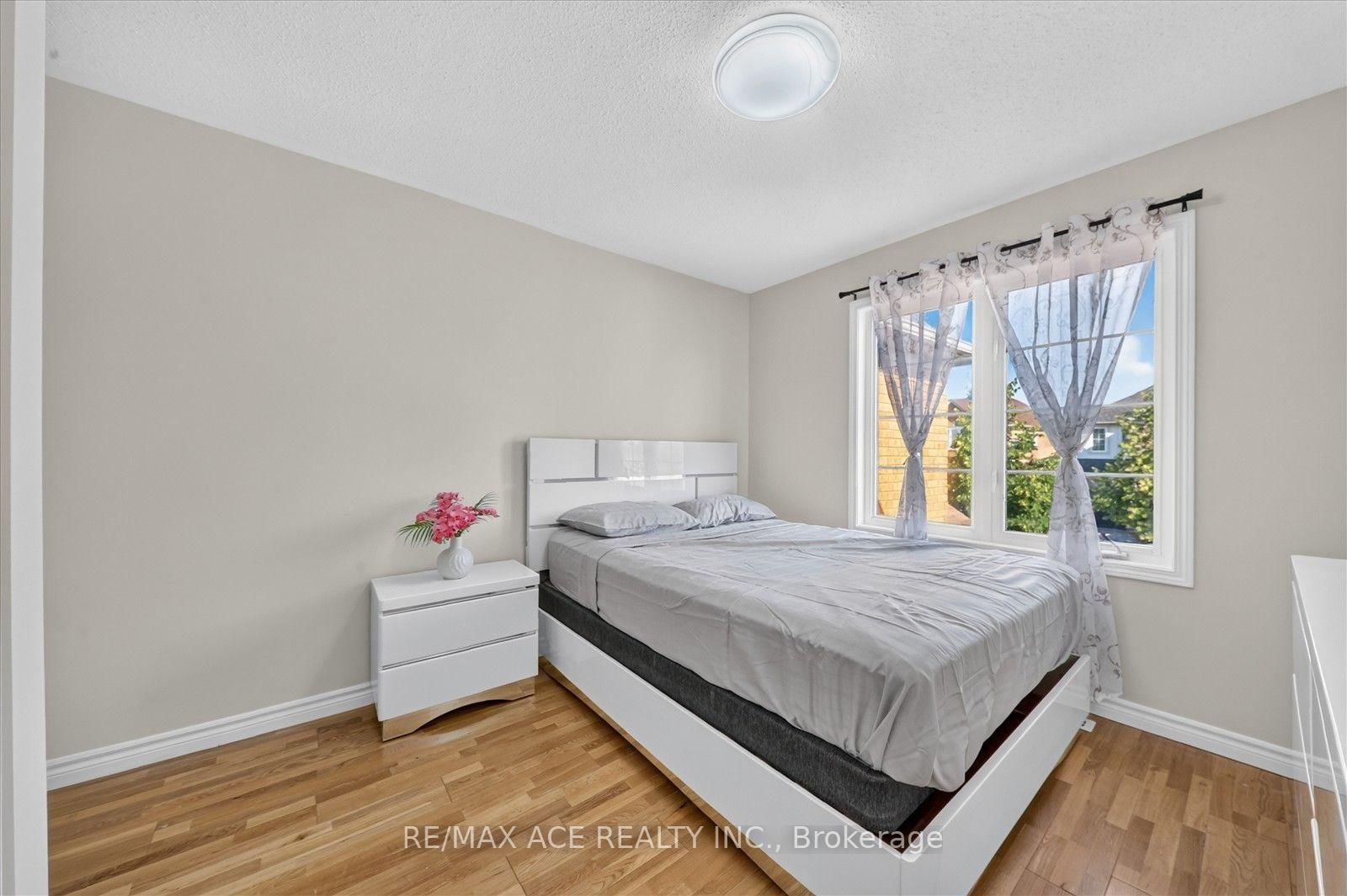 23 Harry Sanders Avenue • Whitchurch-Stouffville, ON photo 32