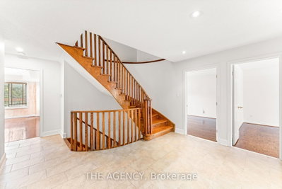 92 Russell Snider Drive • King, ON photo 6