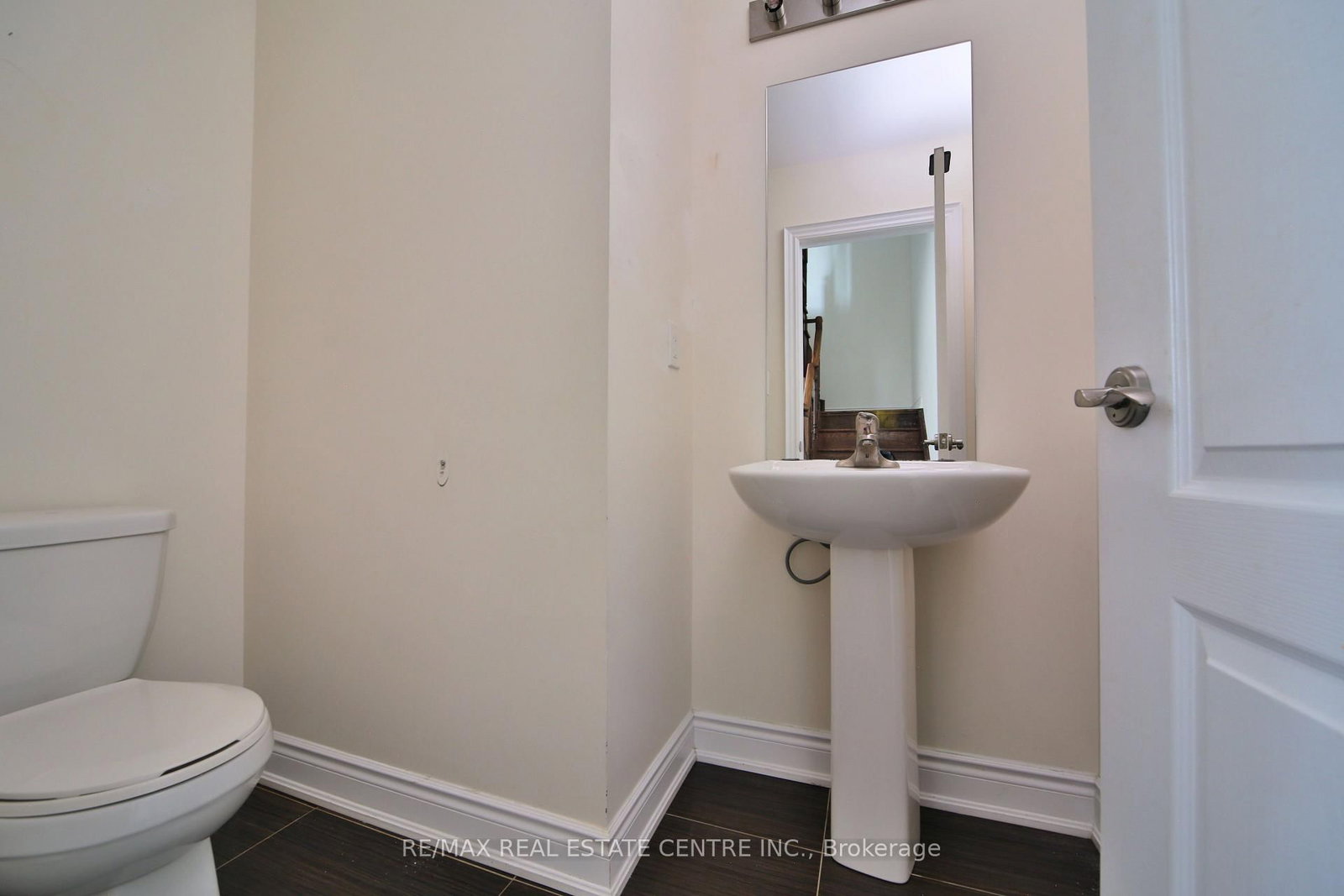 211 Appleton Court • Newmarket, ON photo 12