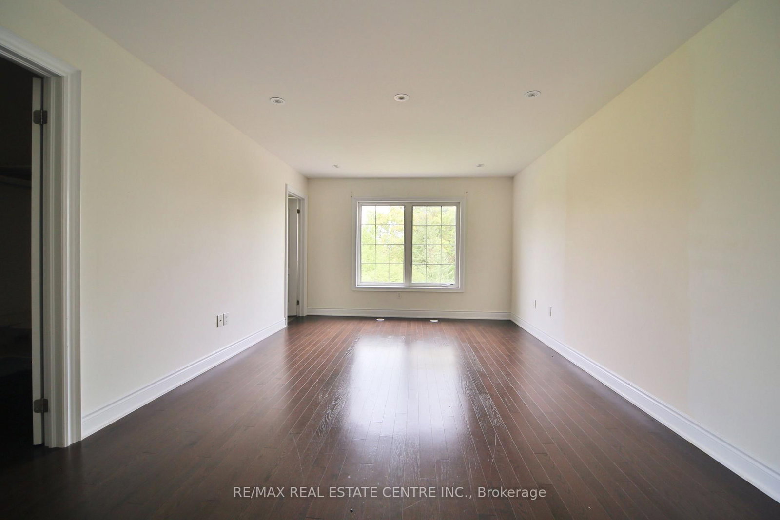 211 Appleton Court • Newmarket, ON photo 18