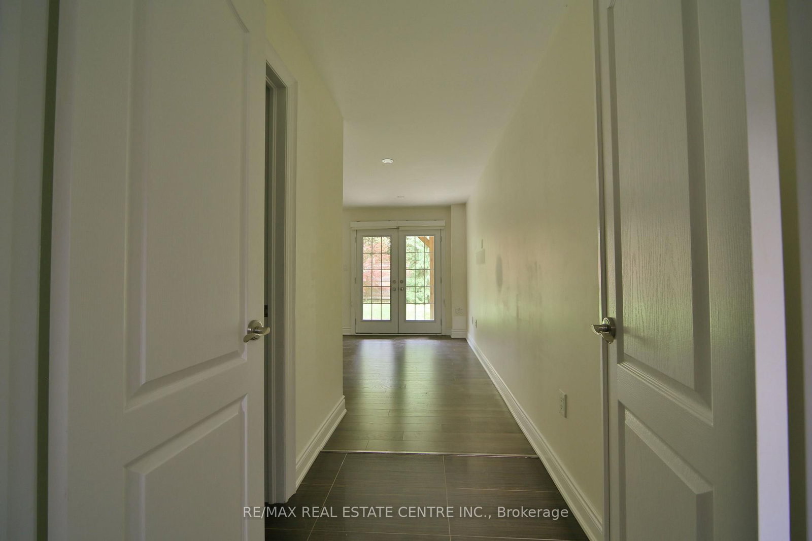 211 Appleton Court • Newmarket, ON photo 20