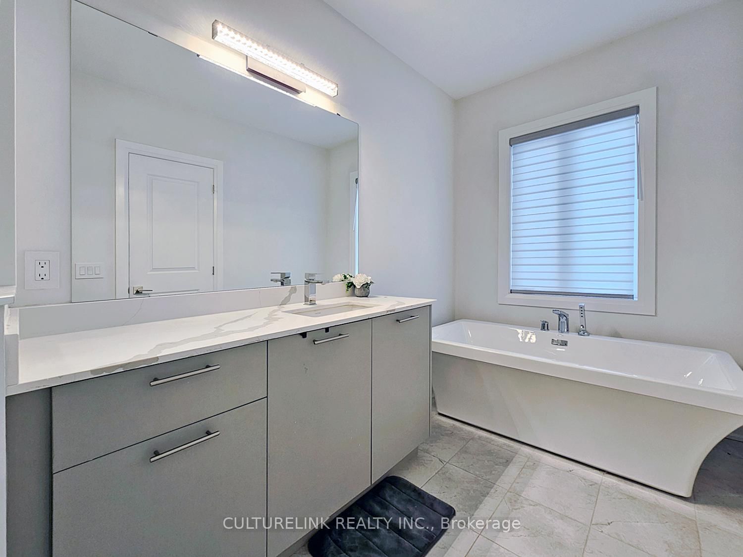551 New England Court • Newmarket, ON photo 20