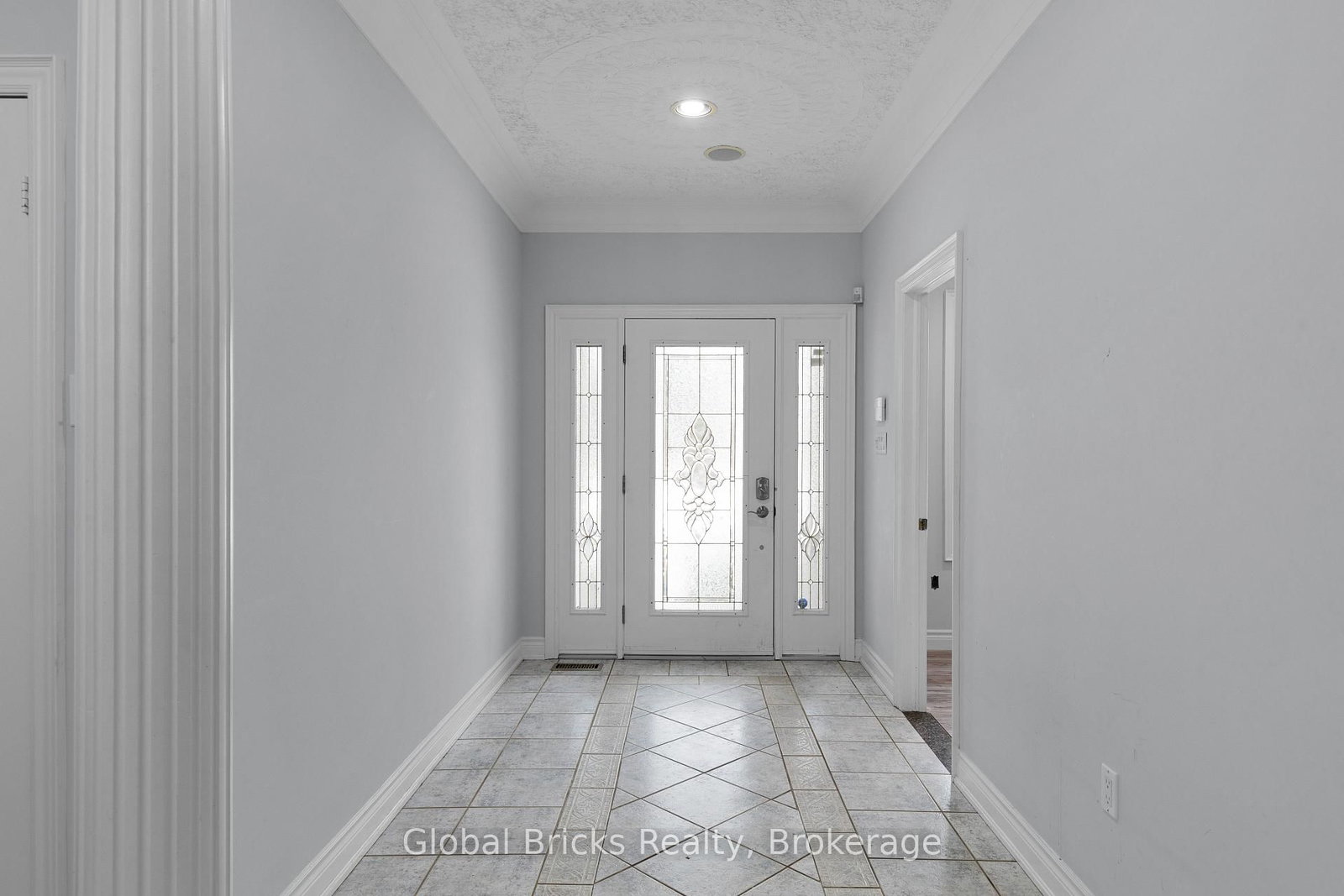14 Fisher Drive • Adjala-Tosorontio, ON photo 4
