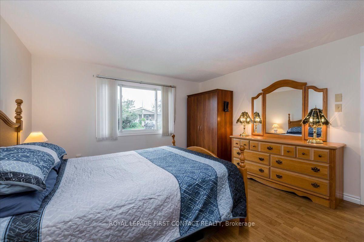 40 Corner Brook Trail • Innisfil, ON photo 13