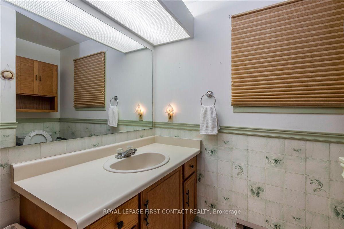 40 Corner Brook Trail • Innisfil, ON photo 16