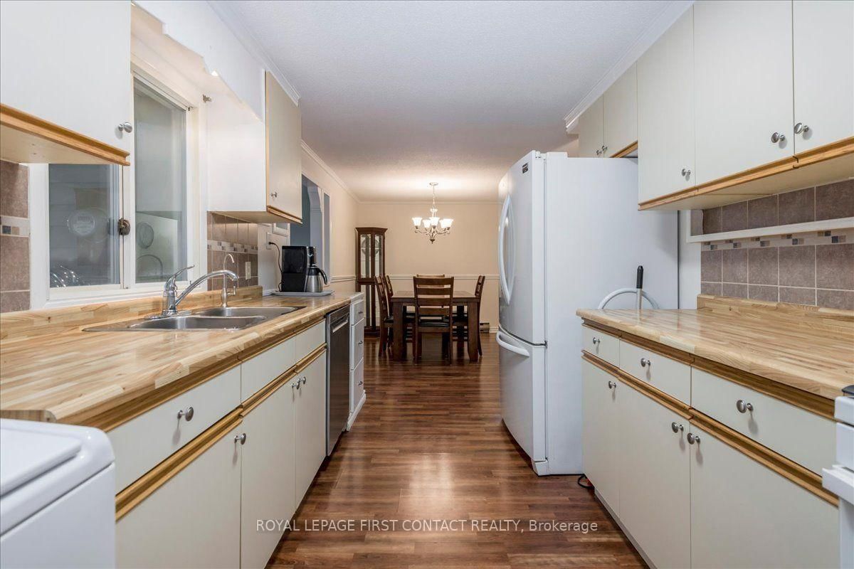 40 Corner Brook Trail • Innisfil, ON photo 7