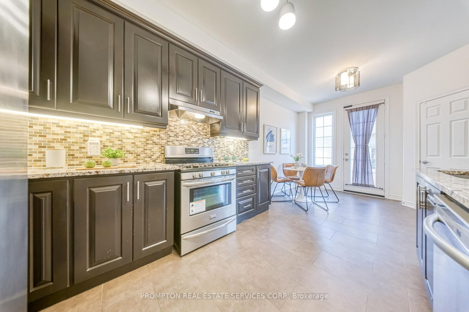2762 Donald Cousens Parkway • Markham, ON photo 11