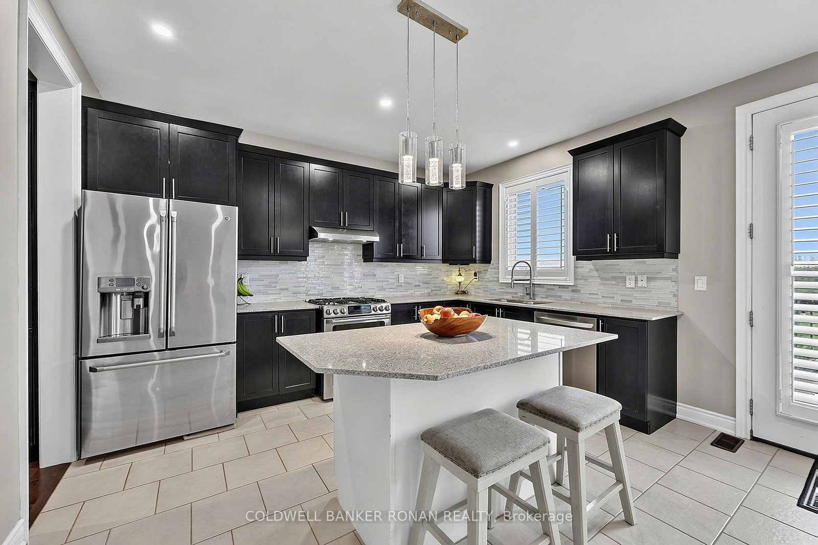 190 Strachan Trail • New Tecumseth, ON photo 12