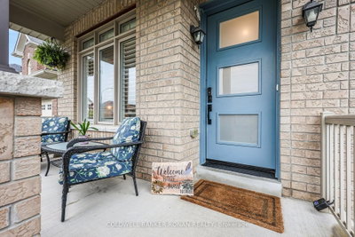 190 Strachan Trail • New Tecumseth, ON photo 2