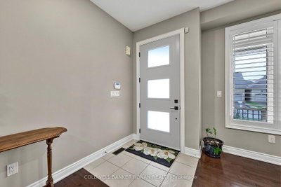 190 Strachan Trail • New Tecumseth, ON photo 3
