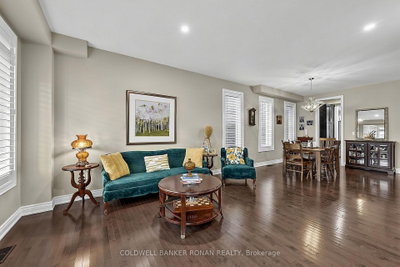 190 Strachan Trail • New Tecumseth, ON photo 4