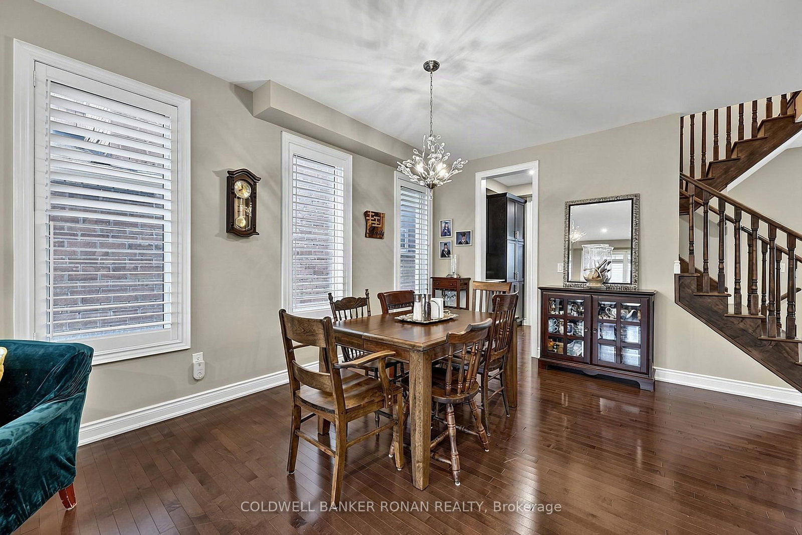 190 Strachan Trail • New Tecumseth, ON photo 6