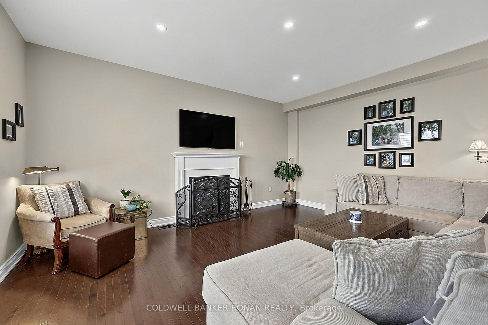 190 Strachan Trail • New Tecumseth, ON photo 8
