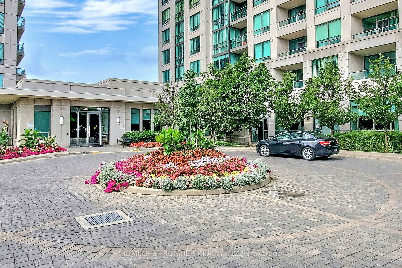 610 - 100 Promenade Circle, Vaughan 5