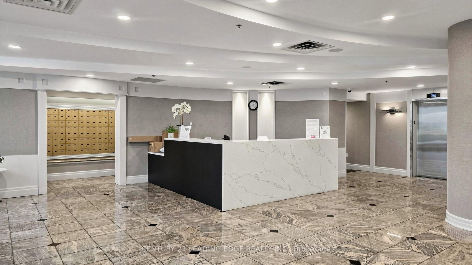39 Oneida Crescent • #212 • Richmond Hill, ON photo 3
