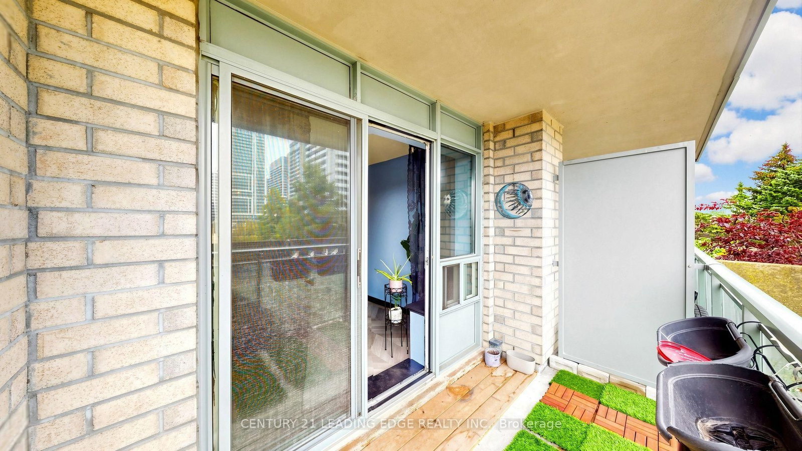 39 Oneida Crescent • #212 • Richmond Hill, ON photo 40