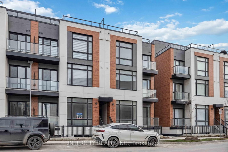 1215 - 8 David Eyer Road