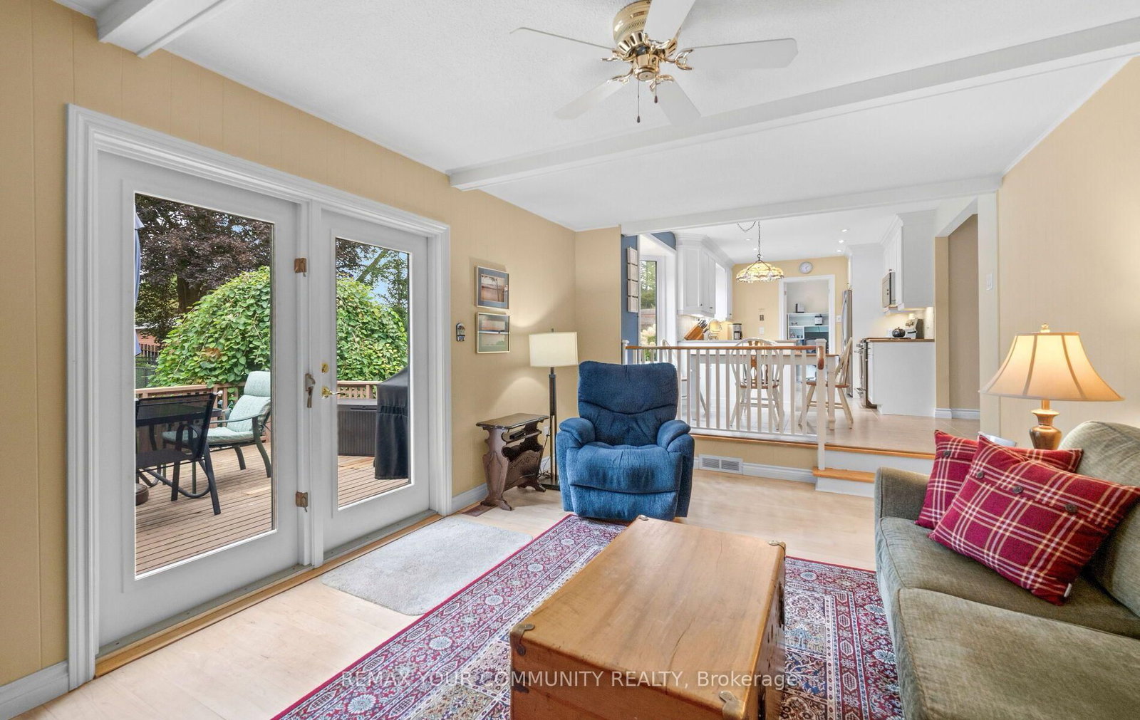 10 Glenview Drive • Aurora, ON photo 11