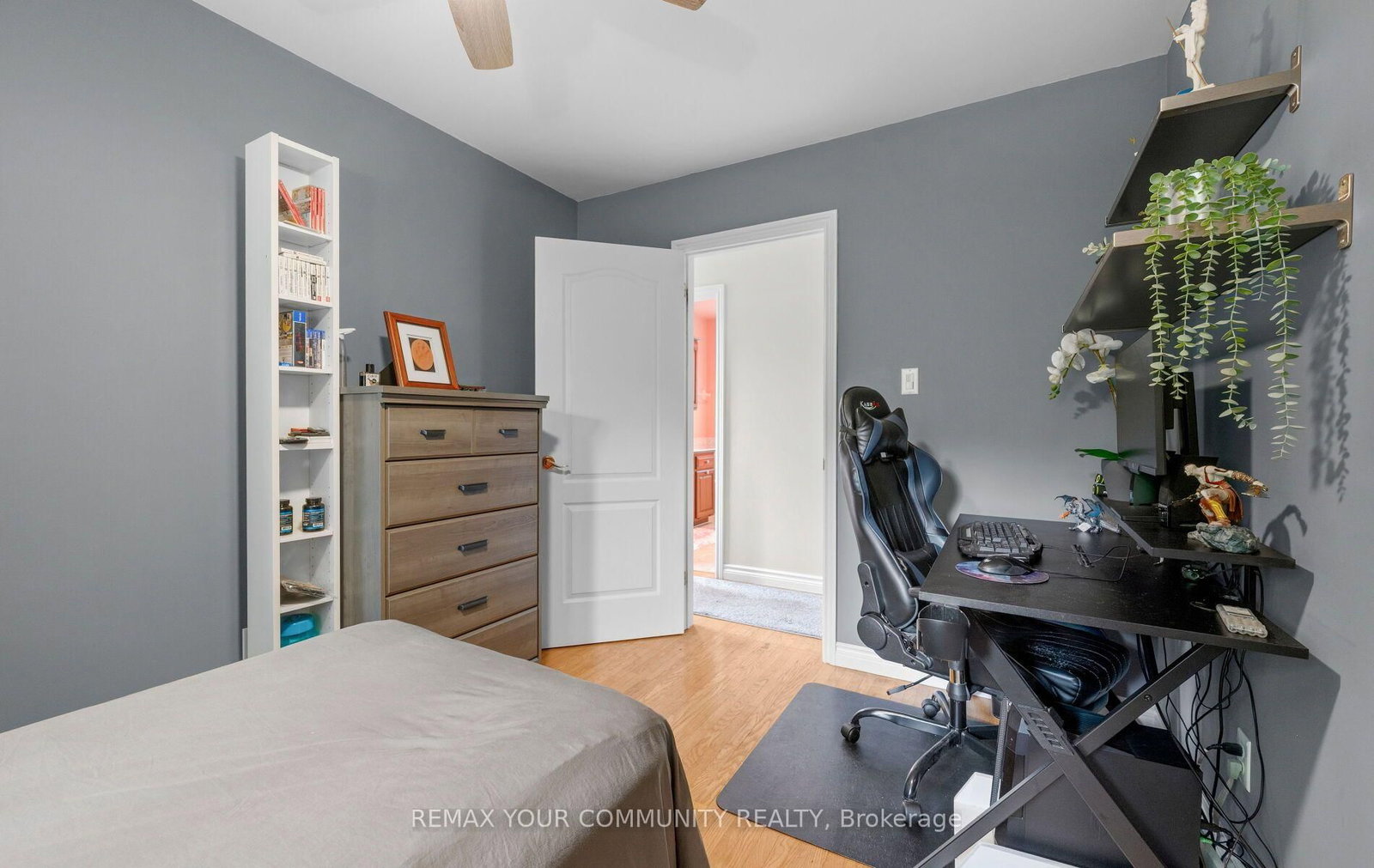 10 Glenview Drive • Aurora, ON photo 22