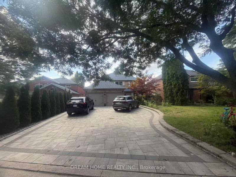 16 Brooklyn Crescent W