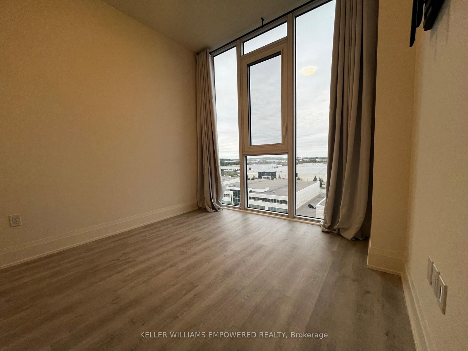 701-9000 Jane St, Vaughan, view 5